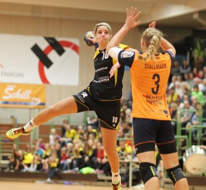 Erfolgreiche Handballer(innen) im EZ-Land: Katharina Winger mit dem TV Nellingen . . .